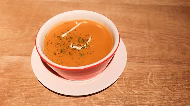 Creamy Tomato Basil Bisque